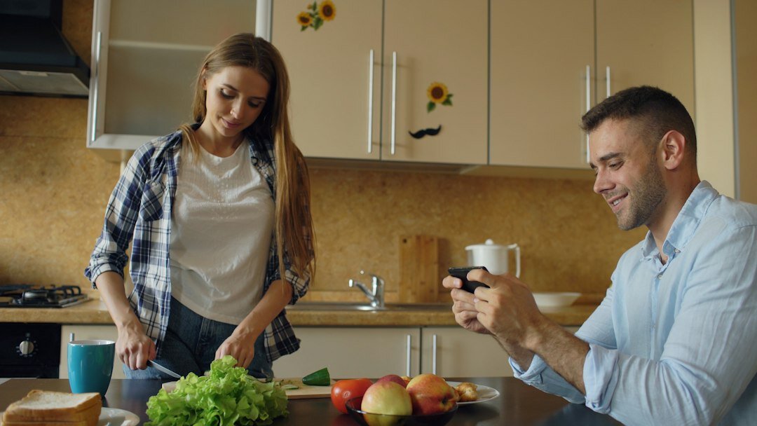 couple arguing over phone